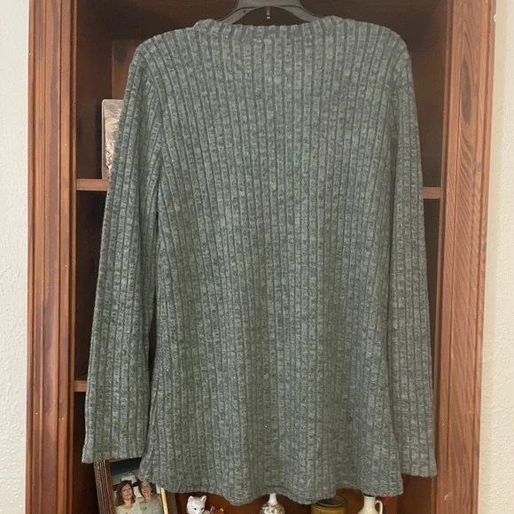 Simple Fun Tunic Sweater Size L - Picture 2 of 5